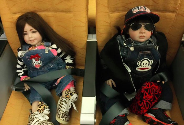 700x477xThai-Luk-Thep-Dolls-700x477_png_pagespeed_ic_gzsGyBi1M_